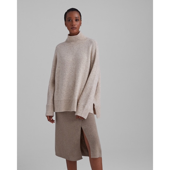 Club Monaco | Sweaters | Oversized 
